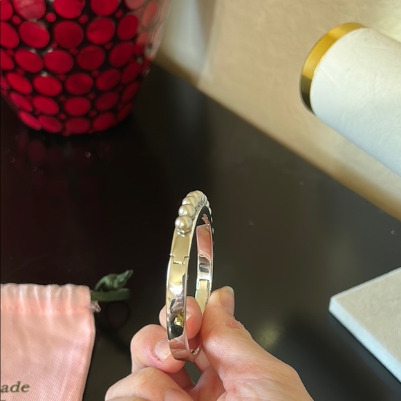 Kate Spade Pearly Delight Faux Pearl Hinged Bangle Silver Tone Bracelet - Picture 7 of 14
